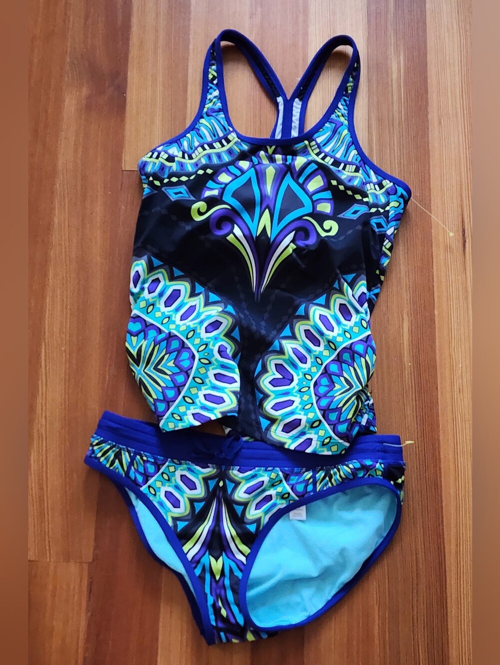 Athleta | 2-Piece Vibrant Geometric Mandala Tankini Swimsuit Set | M/L